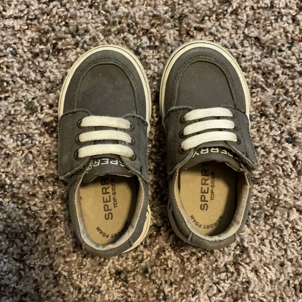 Sperry shoes for baby/toddler
